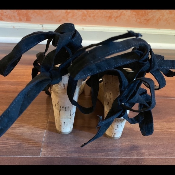 GUESS Platform Wedge Size 9M - Picture 6 of 15